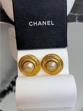 Chanel authentic Gold plated with faux Pearl Earrings
